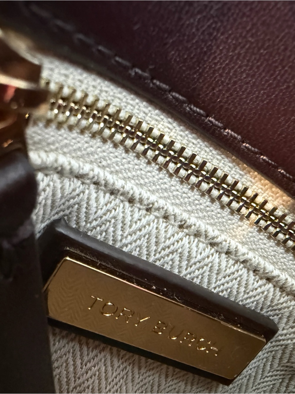 Tory Burch Burgundy Leather Crossbody with Gold Logo - Picture 5 of 5